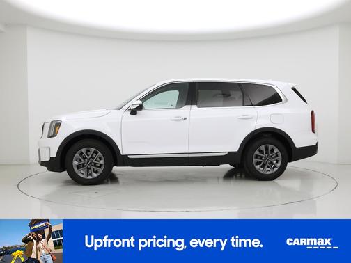 White 2025 Kia Telluride LX