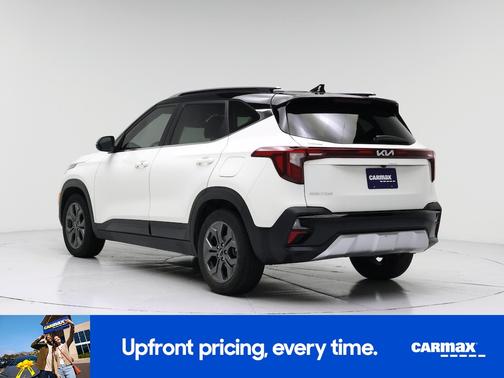 White 2024 Kia Seltos S