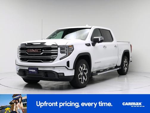 White 2023 GMC Sierra 1500 SLT