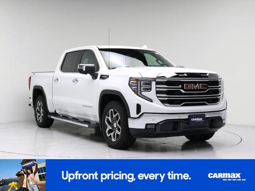 White 2023 GMC Sierra 1500 SLT