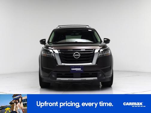 Black 2022 Nissan Pathfinder Platinum
