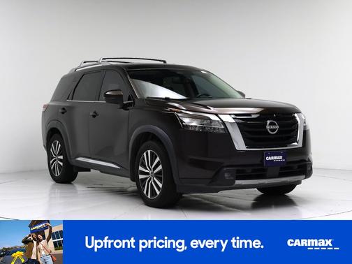 Black 2022 Nissan Pathfinder Platinum