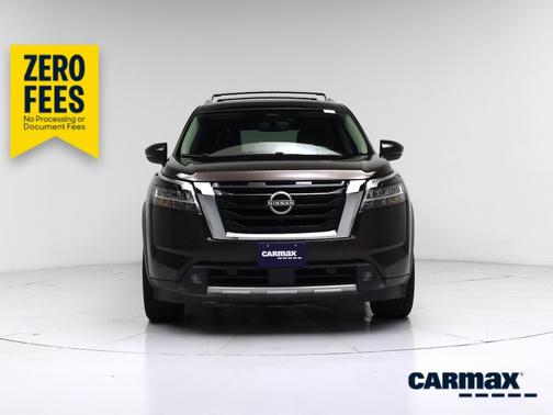Black 2022 Nissan Pathfinder Platinum