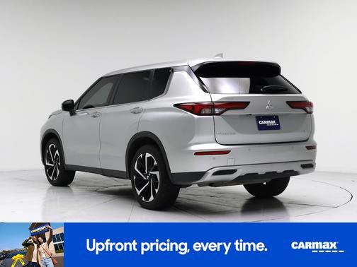 Silver 2024 Mitsubishi Outlander SE