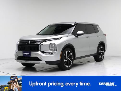 Silver 2024 Mitsubishi Outlander SE