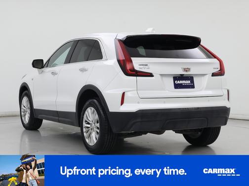 White 2024 Cadillac XT4 Luxury