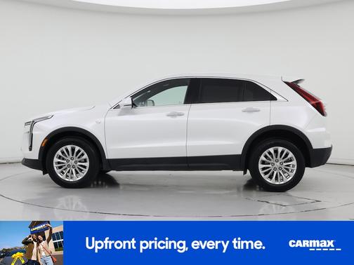 White 2024 Cadillac XT4 Luxury