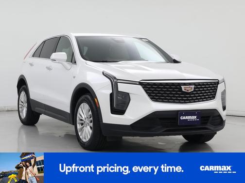 White 2024 Cadillac XT4 Luxury