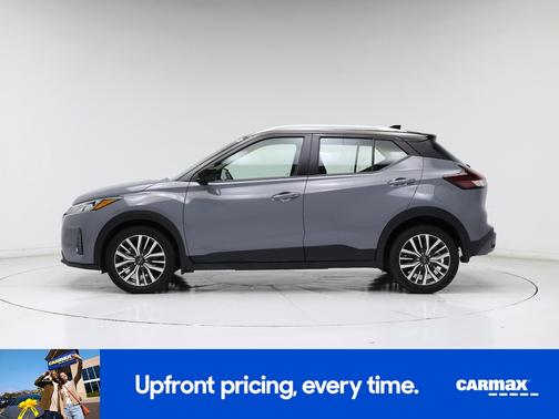 Gray 2023 Nissan Kicks SV
