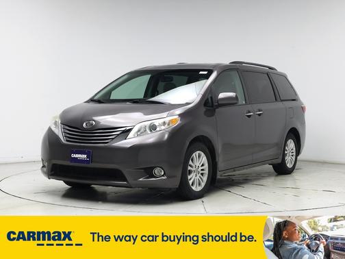 2017 Toyota Sienna XLE