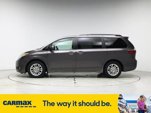 2017 Toyota Sienna XLE