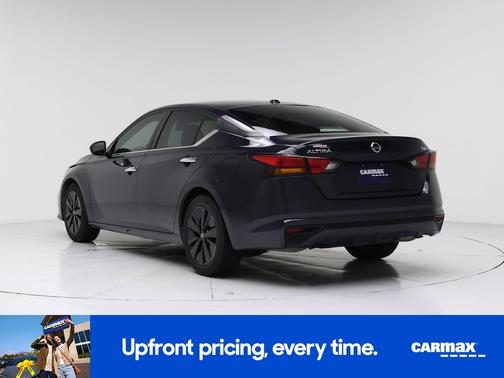 Blue 2022 Nissan Altima SV