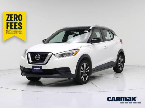 White 2018 Nissan Kicks SR