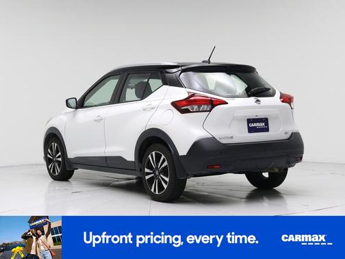 White 2018 Nissan Kicks SR