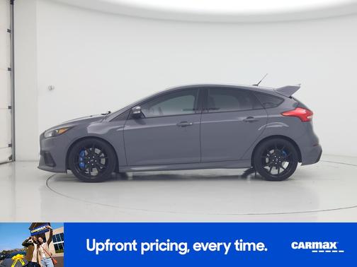 Gray 2017 Ford Focus RS