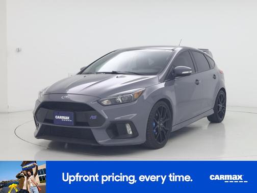 Gray 2017 Ford Focus RS