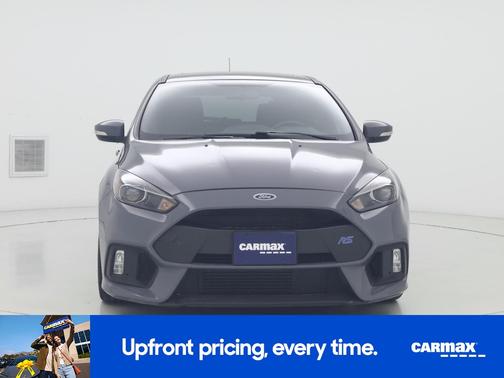 Gray 2017 Ford Focus RS