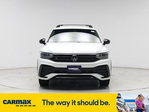 2022 Volkswagen Tiguan SE R-Line Black