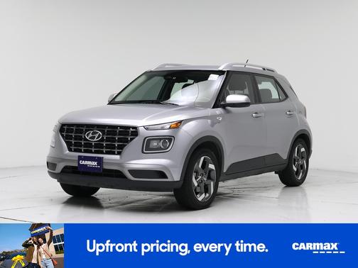 Silver 2024 Hyundai VENUE SEL