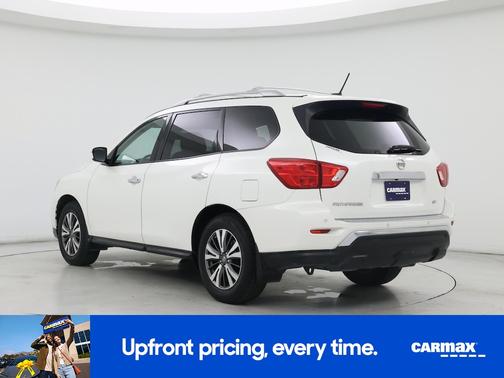 2017 Nissan Pathfinder SV