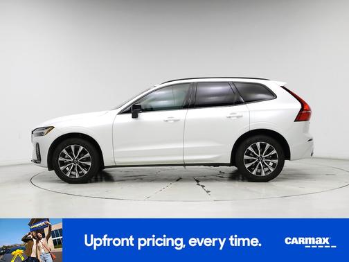 2024 Volvo XC60 B5 Core Dark Theme