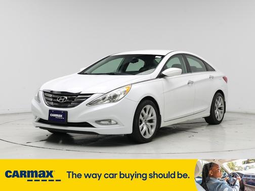 2013 Hyundai SONATA SE