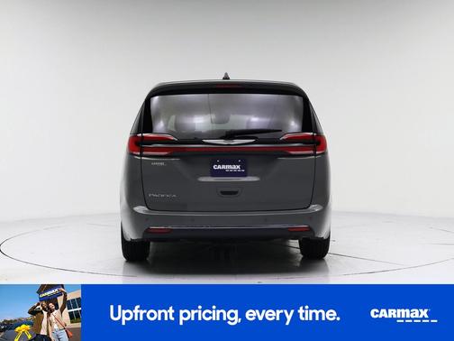 Gray 2023 Chrysler Pacifica Touring L