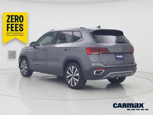 Gray 2022 Volkswagen Taos SE