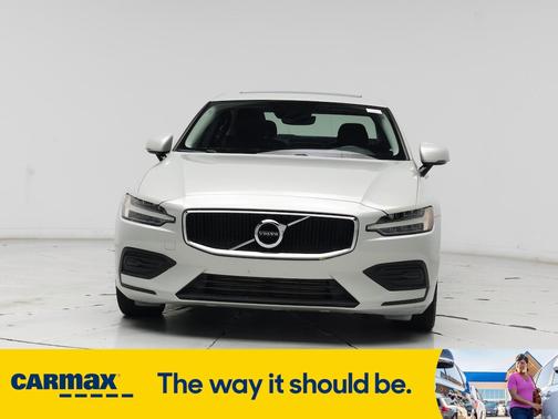 2020 Volvo S60 T5 Momentum