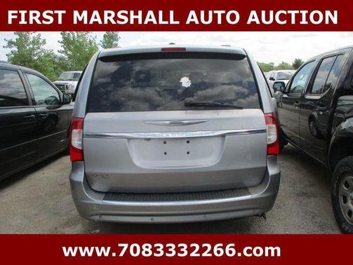 2013 Chrysler Town & Country 