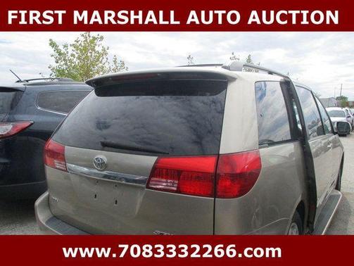 Desert Sand Mica 2004 Toyota Sienna XLE