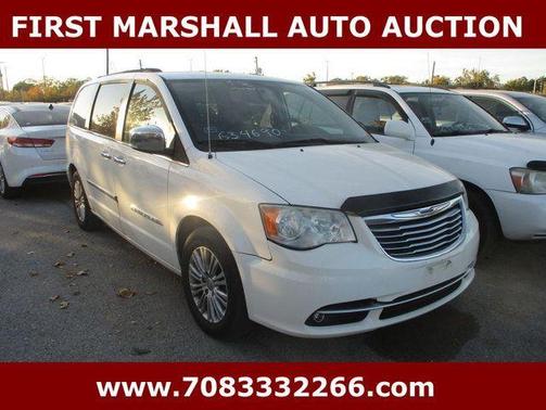 2013 Chrysler Town & Country 