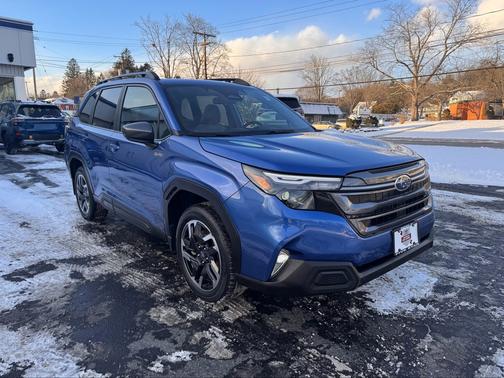 2025 Subaru Forester Hybrid Premium Hybrid