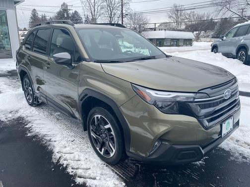 2025 Subaru Forester Premium Hybrid