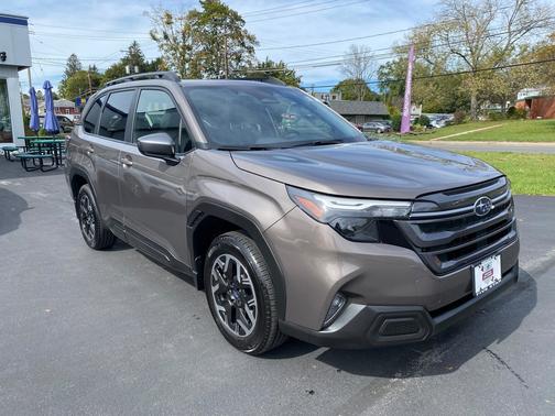 2025 Subaru Forester Premium