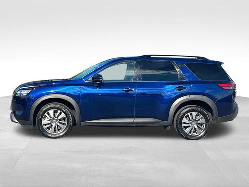 2025 Nissan Pathfinder SV 4WD