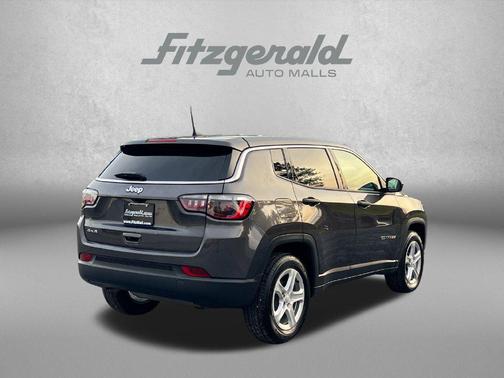 Granite Crystal Metallic Clearcoat 2023 Jeep Compass Sport