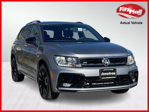 Photo 1 of 36 of 2021 Volkswagen Tiguan 2.0T SE R-Line Black