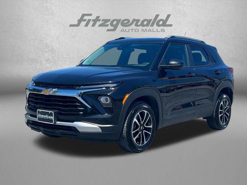 Mosaic Black Metallic 2025 Chevrolet Trailblazer LT
