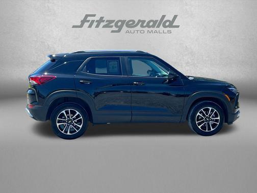 Mosaic Black Metallic 2025 Chevrolet Trailblazer LT