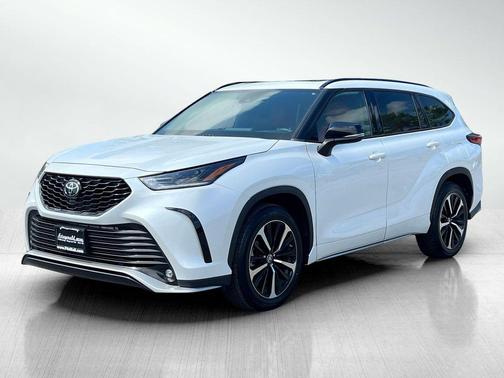 2022 Toyota Highlander XSE