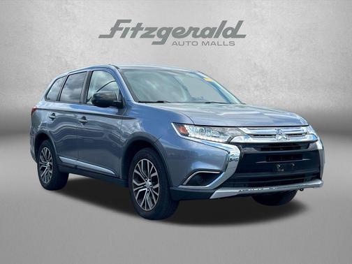 Mercury Gray Metallic 2018 Mitsubishi Outlander ES