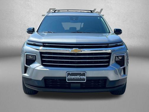 Sterling Gray Metallic 2025 Chevrolet Traverse LT