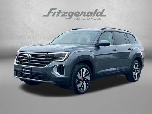 Platinum Gray Metallic 2024 Volkswagen Atlas 2.0T SE w/Technology