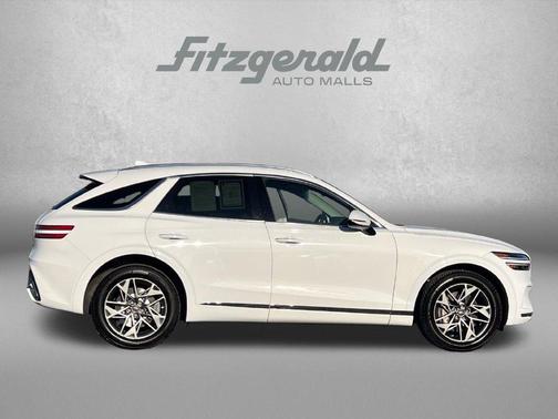 Alta White 2023 Genesis GV70 2.5T AWD