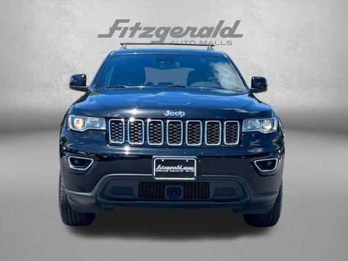 Diamond Black Crystal Pearlcoat 2021 Jeep Grand Cherokee Laredo