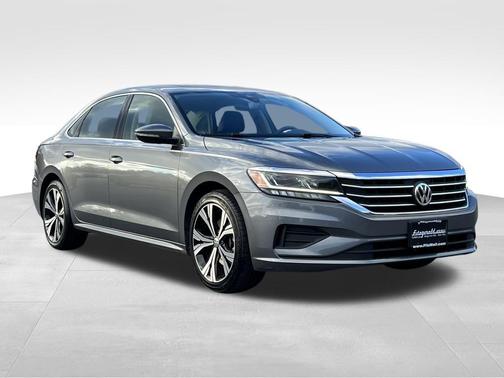 2022 Volkswagen Passat 2.0T SE