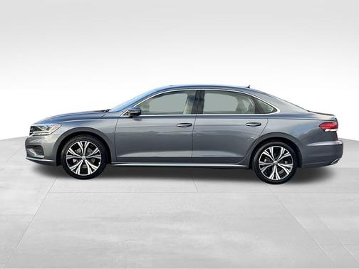 2022 Volkswagen Passat 2.0T SE