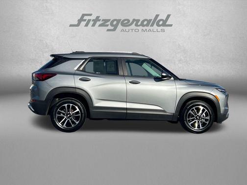 Sterling Gray Metallic 2025 Chevrolet Trailblazer LT