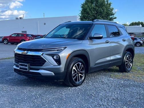 Sterling Gray Metallic 2025 Chevrolet Trailblazer LT